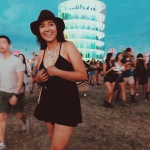 FOREVER 21 black large romper